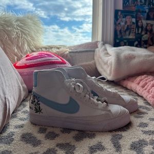 Wmns Indigo Nike Blazer